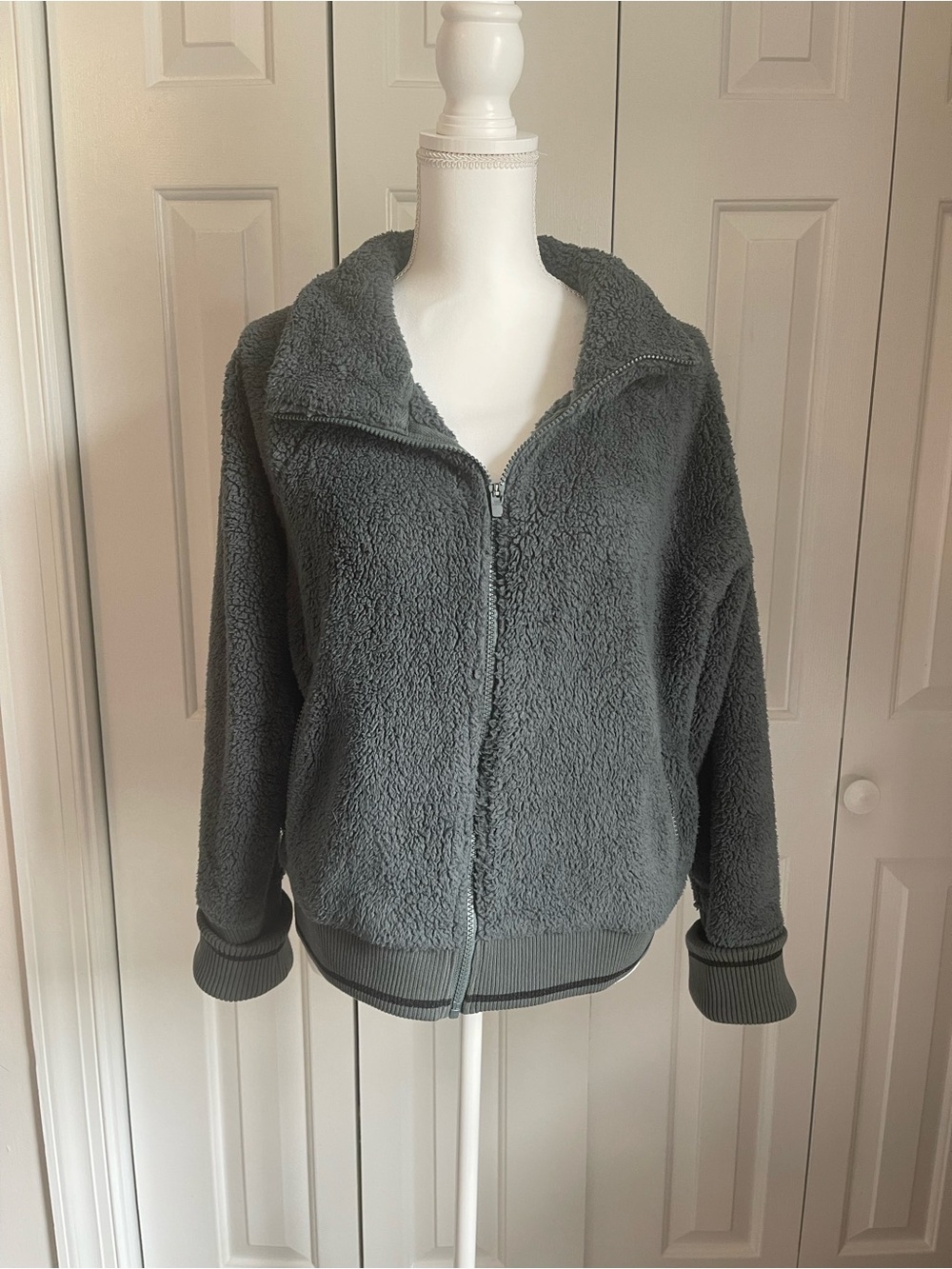 Athleta Cozy Zip-Up Sherpa Jacket